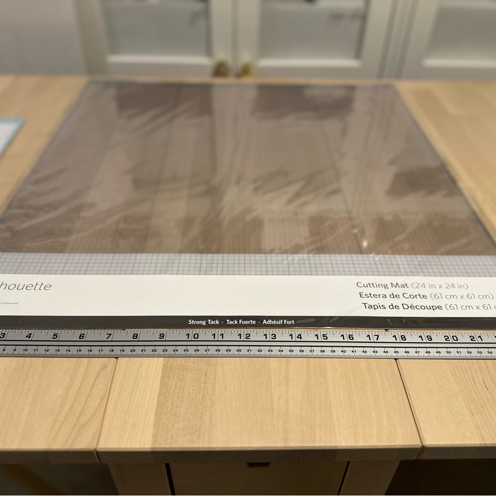 Silhouette cameo pro 24 inch like new never used mats & new tools - Picture 12 of 16
